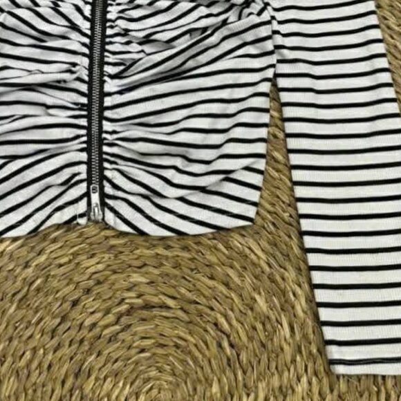 Black And White Striped Zip Up Ruched Top - Picture 3 of 3